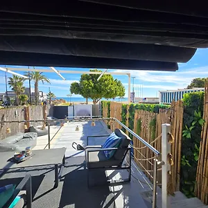 https://casa-a-pie-de-playa-en-playamar.hotelsinnerja.org
